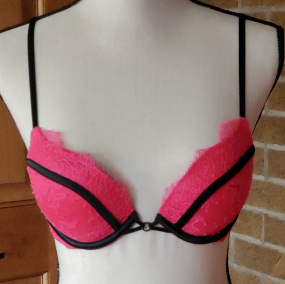 Victoria's Secret Very Sexy Push Up